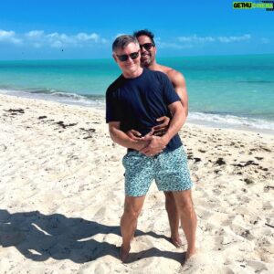 Victor Turpin Instagram - Paradise only becomes paradise when being with the ones you love. Happy Holidays. Wishing you all a better today and a way better tomorrow. Peace, love, health #love #holidays #family #friends