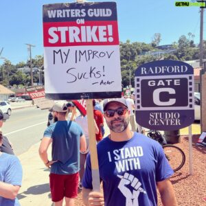 Victor Turpin Instagram - so, if you don't want me to bore you...
you gotta pay for what you see and hear. #wgastrong #strike #actos #writers Copyright by: 🤷🏽‍♂️