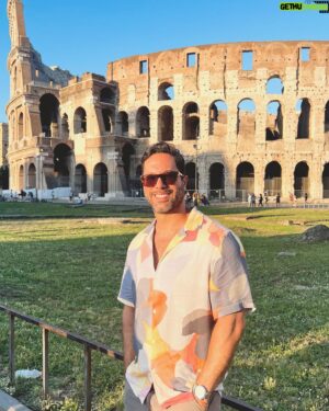 Victor Turpin Instagram - A wonderful Colorful tour of Roma by the gorgeous @alessandradetataguia (Archeologist)- We discovered things we wouldn't even imagined. Gracias Alessandra.  #roma #italy #italia #archeologist #familia #color #historia #guia