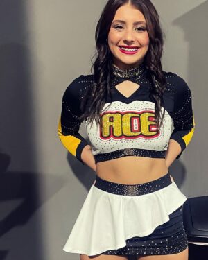 Victoria Paige Watkins Instagram - #acecheercompany @brandonacems best coach 🖤💛❤️