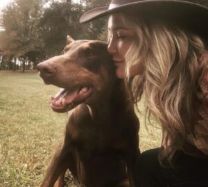 Victoria Pratt Instagram - Morning with sweet ol’ Bones. ❤️