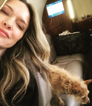 Victoria Pratt Instagram - Gary… ready for takeoff. And snacks. Watch out Gilbert, AZ. Gary is ready to rock and roll, or whatever the country crowd is into. 
#bootsinthepark