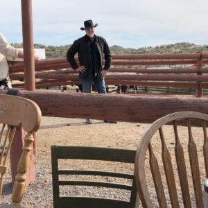 Victoria Pratt Instagram - Yeehaw!! Happy Birthday to my sweet hubby. If you have to work on your birthday, this is the place to do it! First day of shooting on #UltimateCowboyShowdown Season 4 in Arizona. Time for cake!
