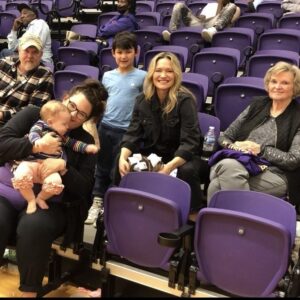Victoria Pratt Instagram - Court side with the fam jam. ❤️