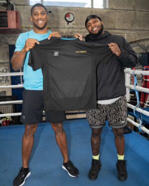 Viddal Riley Instagram - Our newest addition ✍️

One of British boxing’s brightest up and coming stars, @isitril, joins the team 🔥