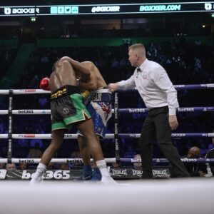 Viddal Riley Instagram - An arsenal of weapons that will render you unconscious… @isitril carries crazy firepower 💥

#RileyLawal #WardleyClarke | 31.03.24 | @skysportsboxing | @peacock