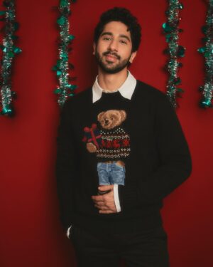 Vihaan Samat Instagram - Feeling the holiday magic with @poloralphlauren 🎅

#RLGifts #RLHoliday #PoloRLStyle 
@collectiveindia #Ad