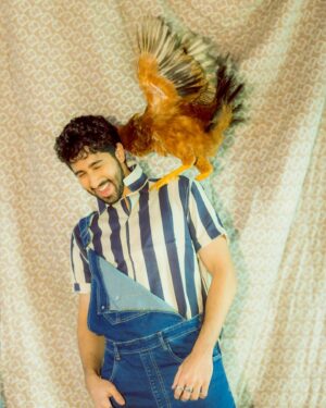 Vihaan Samat Instagram - Finger lickin’ good

Shot by: @appurvashah at @spacecalledblu 
Styling: @pearl_ramani21 
Art direction: @fromshah 
Makeup: @shraddha_dattaa
Special thanks: @melaniesinghhh 
Cock: from the wild