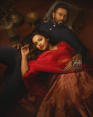 Vijay Kumar Instagram - ✨ ISHQ ✨
🧿
.
TEAM 

Studio - @studioa_weddings @amarramesh

Concept & Photography - @luckycluster 
Assisted by nalan_vijay @backdrop_artist 

Shoot coordination - @rajiv_enum_naan 
Mua @deepika.nathan 
Hair - @akshiyasekar_mua 
Vijay's Outfit -  @vynod.sundar 
Nakshatra’s outfit - @zol_studio 

Jewellery -theamethyststore
…..
#V&N #nakshatramurthy #vijayviruz #wedding #weddingbells