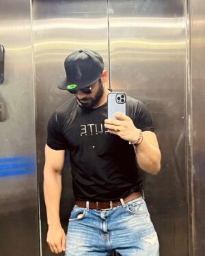 Vikas Verma Instagram - Photo dump of April, may 

Not all the photos makes it to the post 

Posting the ones I like 💖

Life is where the magic is 

And let me know which one is your favourite 🥹

Be kind and Rewind 💖

#gratitute #life #selfshots #beach #vikasverma #feelinggood