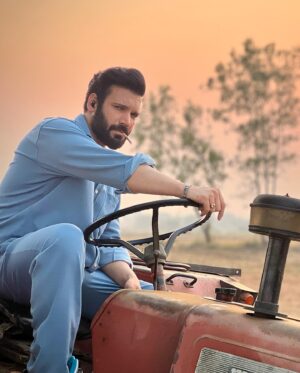 Vikas Verma Instagram - Son of a farmer 💖 

Bhopal you are beautiful 🫰

A bombastic project dropping soon ✌️💫

And the journey continues 

With Love hopes and dreams 

#bollywood #vikasverma #anotherfilmanotherjourney #bhopal #madhyapradesh