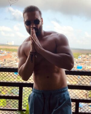 Vikas Verma Instagram - Photo dump of April, may 

Not all the photos makes it to the post 

Posting the ones I like 💖

Life is where the magic is 

And let me know which one is your favourite 🥹

Be kind and Rewind 💖

#gratitute #life #selfshots #beach #vikasverma #feelinggood