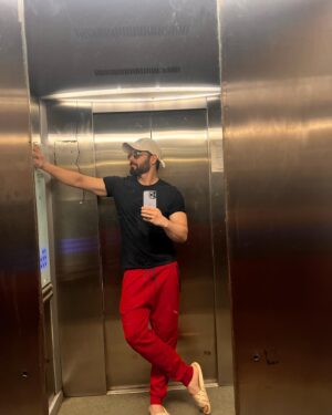 Vikas Verma Instagram - Photo dump of April, may 

Not all the photos makes it to the post 

Posting the ones I like 💖

Life is where the magic is 

And let me know which one is your favourite 🥹

Be kind and Rewind 💖

#gratitute #life #selfshots #beach #vikasverma #feelinggood