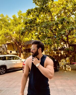 Vikas Verma Instagram - Photo dump of April, may 

Not all the photos makes it to the post 

Posting the ones I like 💖

Life is where the magic is 

And let me know which one is your favourite 🥹

Be kind and Rewind 💖

#gratitute #life #selfshots #beach #vikasverma #feelinggood