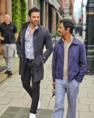 Vikas Verma Instagram - They don't make humans like him anymore 
With @nawazuddin._siddiqui sir ❤️
📸 @devsharmaphotography_
#heropanti2 #londondiaries🇬🇧 #nadiawalagrandsonentertainmen
