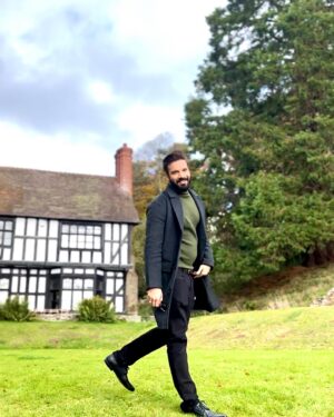 Vikas Verma Instagram - Was a beautiful time shooting in outskirts of United Kingdom 

With the beautiful cast and crew 

#drugsanddreams out next year 🤞💖

With love hopes and dreams 🧿