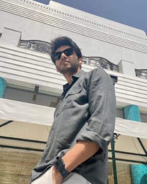 Vikram Singh Chauhan Instagram - Let’s Begin 🌟💫

⏭Programming positivity
⏭Hope & Confidence 📓
⏭Healthy meal 
⏭Breathe
⏭Aligning with soul’s purpose ⏭Rise ❤️