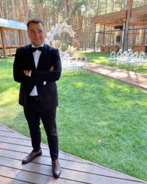 Viktor Hevko Instagram - Ваш ведучий @gevko.wedding 
#ведучийнавесілля #ведучий #вікторгевко #vipternopil