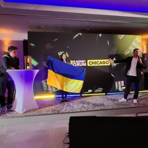 Viktor Hevko Instagram - Подяка генералу Залужному за його працю і за підтримку своїм підписом лотів для аукціонів по збору для ЗСУ !