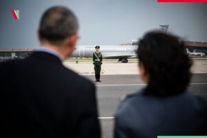 Viktor Orbán Instagram - Béke nem lesz magától, a békéért tenni kell! A békemisszió harmadik állomása: Peking.