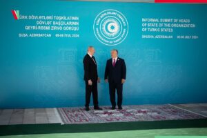 Viktor Orbán Instagram - A képlet egyszerű: ha emelni akarjuk a magyar béreket, ha támogatni akarjuk a magyar családokat, ha fejleszteni akarjuk a magyar családokat, ahhoz kiterjedt gazdasági kapcsolatokra van szükségünk. Háború és elzárkózás helyett béke és konnektivitás. Ez a magyar modell!