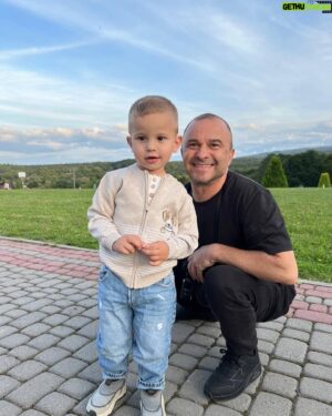 Viktor Pavlik Instagram - Мої кохані ! ❤️