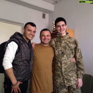 Viktor Pavlik Instagram - 07.05.99 - 07.08.20 
Сьогодні 3 роки, як ти в кращих світах, сину … 🙏❤️ 
Мій Янгол