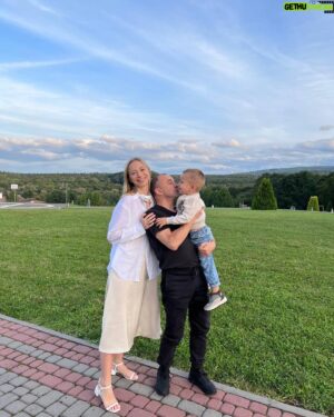 Viktor Pavlik Instagram - Мої кохані ! ❤️