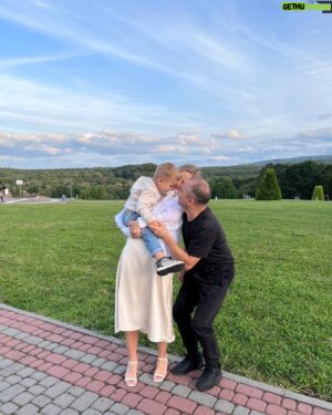Viktor Pavlik Instagram - Мої кохані ! ❤️