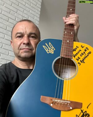 Viktor Pavlik Instagram - Передав на передову!