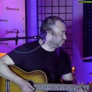 Viktor Pavlik Instagram - Афіни, Київ і Стамбул 
Акустичний перфоменс на AV sound студії (Валерій Лихачов)
З Володимиром Цапом (клавіші) 
Музика Ege @egeofficialpage, слова Сергія Лазо