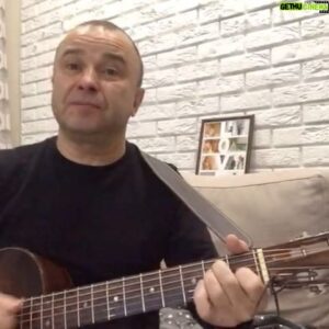 Viktor Pavlik Instagram - Христос ся рождає ! 
Славімо Його !