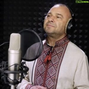 Viktor Pavlik Instagram - Музика Олександра Злотника 
Вірш Михайла Ткача 
«Чуєш мамо !» (2023)
Аранжування - Володимир Цап 
Відеомонтаж - Костянтин Тетруєв 
У відео використаний матеріал знятий Михайлом Шелеповим моєго рідного міста Теребовля 🇺🇦 і відеозйомка (синхрон) знятий на студії Костянтина Тетруєва (Студія звукозапису Studio Master) 
І ще використане відео з програми «Моя Теребовля - амбасадор!» І ще кадри взяті з відео "Теребовля - Міста і містечка". Телеканал FREEДОМ.