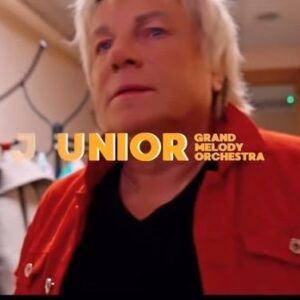 Viktor Saltykov Instagram - Премьера! 🙌🏻 Ссылка в сторис на полную версию ;) 
Оркестр Яковлева Grand Melody Orchestra и победители 1 и 2 сезона Международного детского музыкального конкурса «МиР – Музыка и Развитие» записали дебютный клип на известный хит 90-х Виктора Салтыкова «Белая Ночь». 
Исполнение – в народном жанре, с использованием балалаек, баяна и аккордеона, флейт и других народных инструментов.
Приятного просмотра и прослушивания.🥰 #белаяночь#викторсалтыков#оркестряковлева#дети#премьера