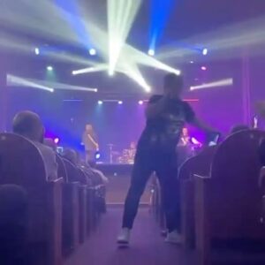 Viktor Saltykov Instagram - Раменское, спасибо ! Завтра 3 марта Всех жду в Люберцах 🥂 споем ? #3марта#викторсалтыков#люберцы