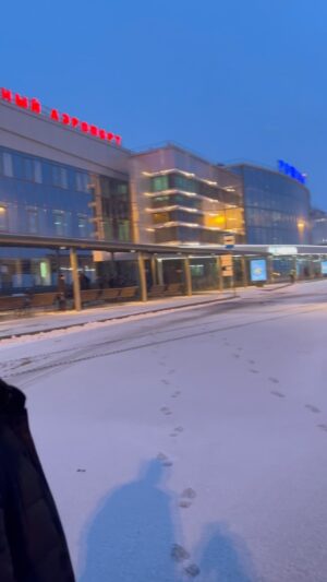 Viktor Saltykov Instagram - 6 утра Тюмень - Москва ✈️ #29марта#тюмень#викторсалтыков#погода