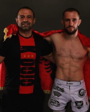 Vilson Ndregjoni Instagram - It’s time for business!!!!!!!!!!! LFG 👊🏻 Two days to go 🔥 #abudhabi 📍 Let’s make Albania great again 🇦🇱🦍 ❤️