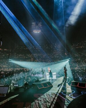 Vince Neil Instagram - Indianapolis was kick ass! Thank you 🙌
A huge shout out to the crew that make all of this happen every day and long into the nights -  they are the best! 

📸: @samshapiromedia