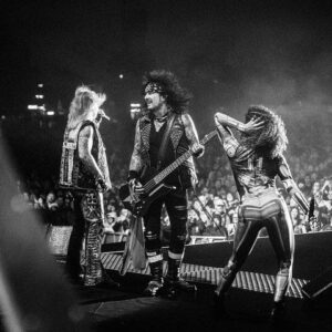 Vince Neil Instagram - Glasgow! Awesome night to end the European tour for 2023! Thanks to everyone who came out and saw us!! Can’t wait to come back 

@motleycrue 

📸 : @lucasenglund