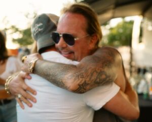 Vince Neil Instagram - Great to see my bro @kennychesney kick off his stadium tour in Tampa!!