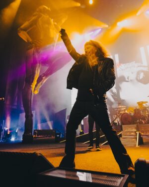 Vince Neil Instagram - This year’s @summerfest was a blast 🔥 - Mötley will see you tonight Michigan!!!