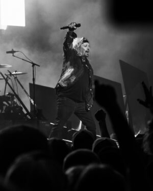 Vince Neil Instagram - This year’s @summerfest was a blast 🔥 - Mötley will see you tonight Michigan!!!