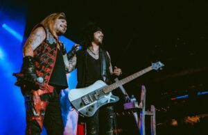 Vince Neil Instagram - Phoenix! Awesome night, thank you all for coming. Heading to L.A‼️
 
📸: @samshapiromedia