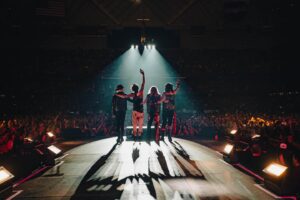 Vince Neil Instagram - Great night in Syracuse!