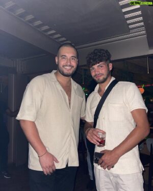 Vincent Beauregard Instagram - Birthday weekend photo dump. 🎂

Merci à tous mes amis, ma famille et ma merveilleuse douce moitié @noemiemarleau d’avoir tout fait pour rendre ce 25ième anniversaire si spécial. Love y’all. ❤️ 

La dernière photo c’est la Best 🤭