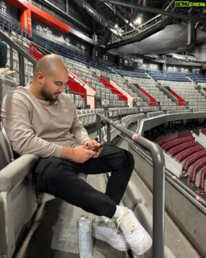Vincent Beauregard Instagram - 2022 était quand même Correxxxxx… 2023 what’s up?