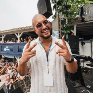 Vincent Beauregard Instagram - Le film continue 🎥 

People of Beach Club, vous êtes incroyables 🙏🏼💙 

À bientôt 🎉
📸 @biglaurphotographie 🐐