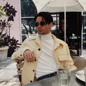 Vincent Cyr Instagram - Can’t stop thinking about my relationship with Game of Thrones and how I feel about it. What do you think?