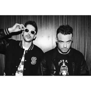 Vincent Stein Instagram - „Du hast gehofft“ dass diese beiden Jungen Männer auf mysteriöse Art und Weise verschwinden. Tut mir leid. Beim nächsten mal geben wir uns mehr Mühe beim Verpissen. 😢 
📸 @benjamindiedering