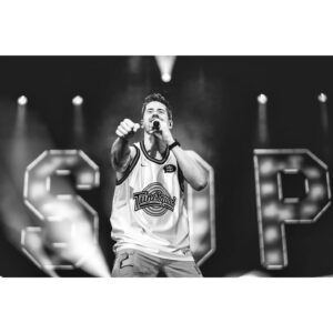 Vincent Stein Instagram - MC Grinsebacke aka Honigkuchenpferd